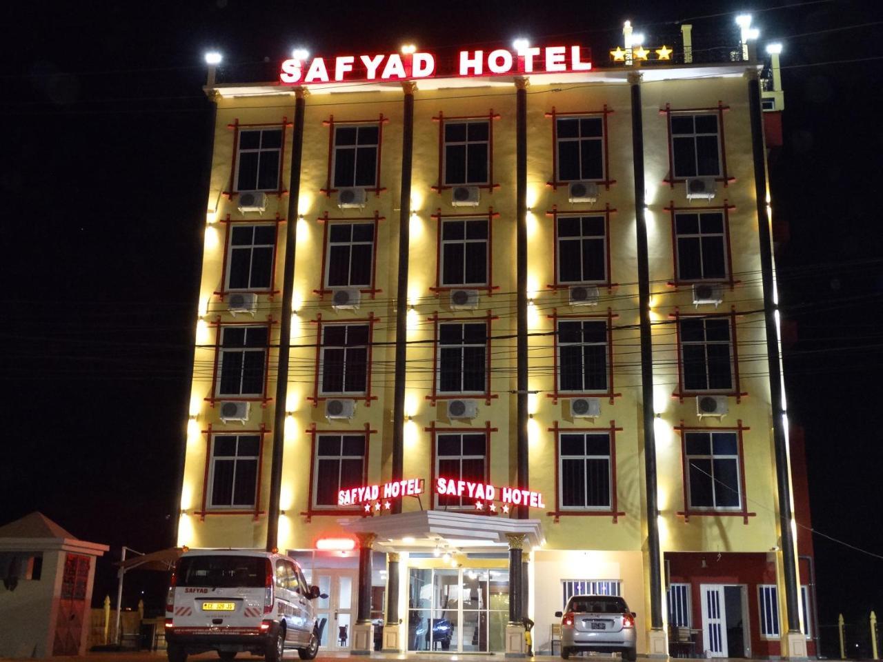 Safyad Hotel Yaoundé Buitenkant foto